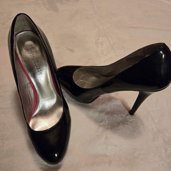 Shoe Dazzle Pink Bottoms Black Patent Leather Pumps - Picture 3 of 5